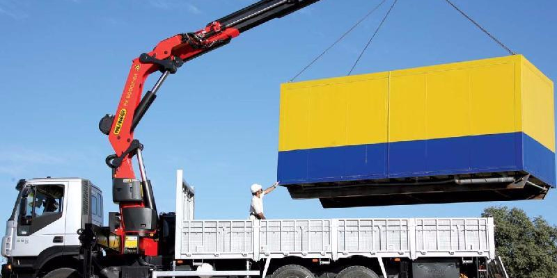 設(shè)備吊裝公司哪家好？  設(shè)備吊裝要注意哪些安全事項(xiàng)。